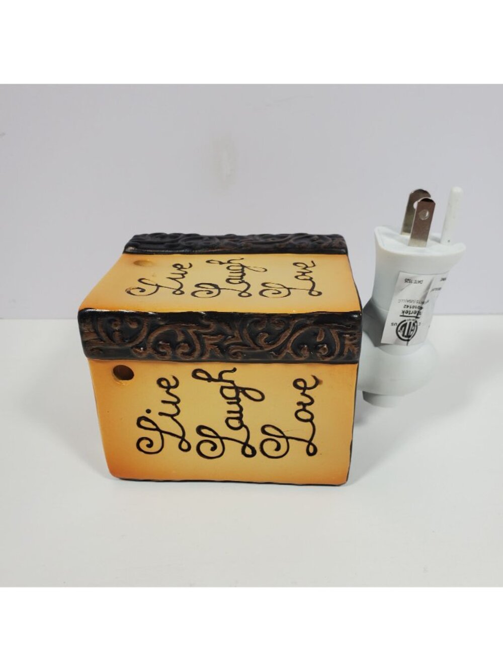 Scentsy Live Laugh Love Plug-In Wax Warmer Ceramic Beige Bronze Brown Tan - Picture 8 of 14